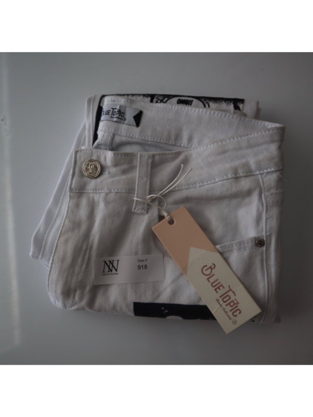 #918 Blue Topic Size 7/8 White Graphic Print Jeans With Comic & Girl Power Theme - Picture 9 of 9